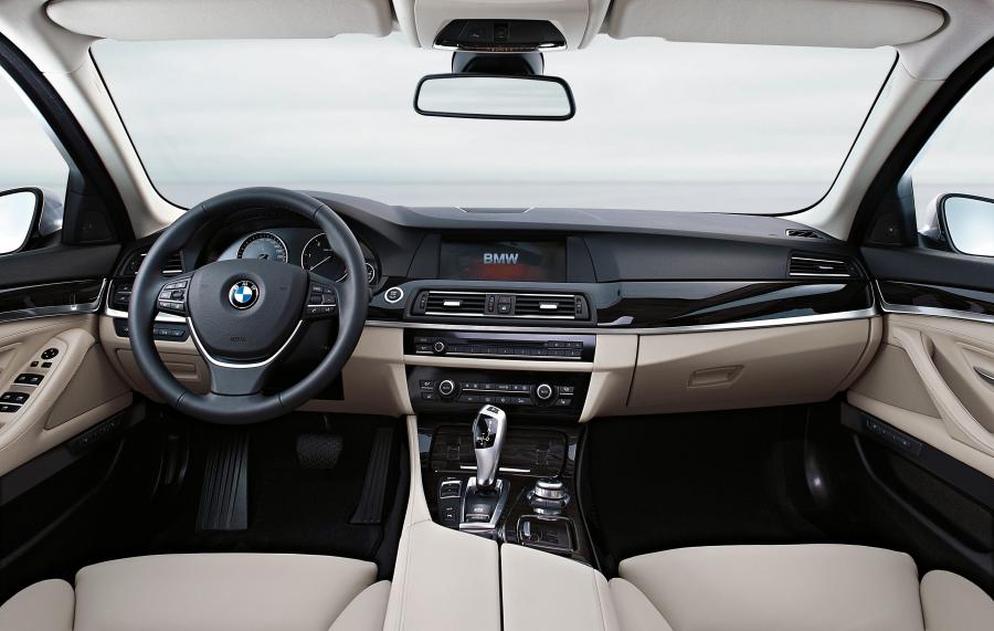  BMW 5-Series 2010 года  (фото 72 из 117)